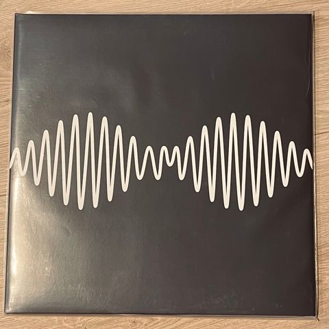 Vinyl selges! Arctic Monkeys, Fleetwood Mac, Rush