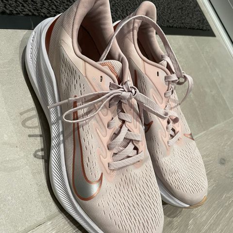 Nike joggesko