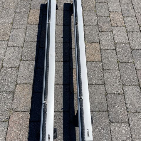 Thule WingBar med Tesla model S kit