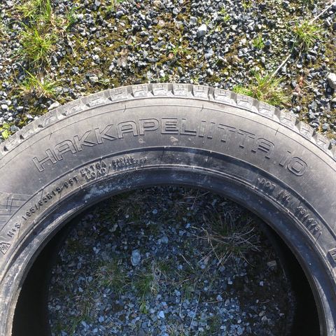 NOKIAN HAKKAPELIITTA 10 195/65R15 til salgs