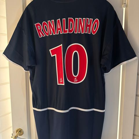 Ny/ubrukt Ronaldinho fotballdrakt PSG sesong 2002/03 replica