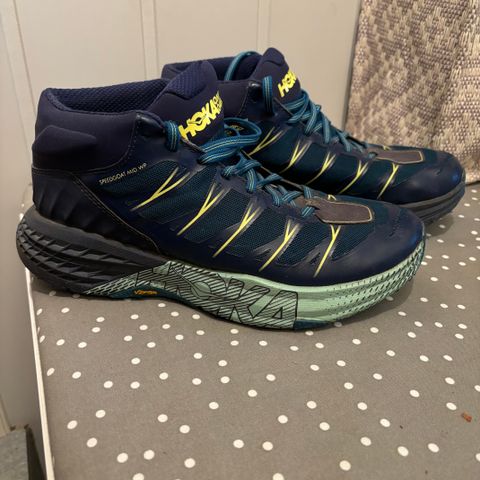 Hoka Speedgoat tursko