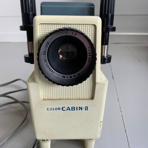 Color Cabin II Film Slide Projector med mye bilder