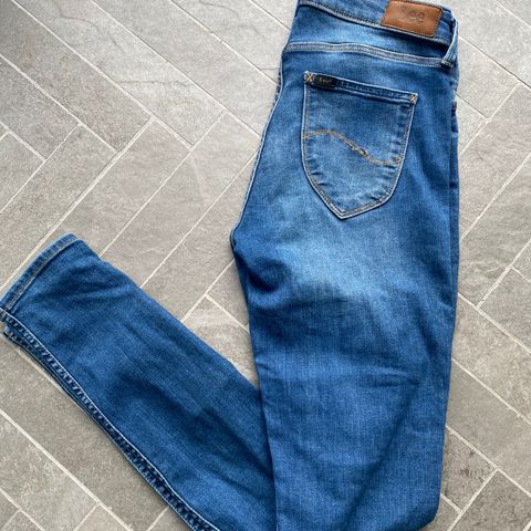 Skinny jeans : Lee, NA-KD, True Religion