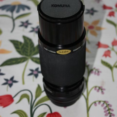 Komura 821 -S  zoom linse