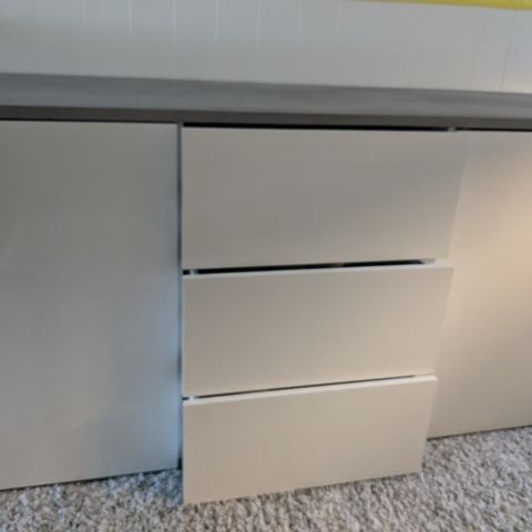 Garderobe / Sideboard/ skap