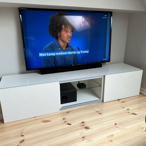 TV-benk fra IKEA