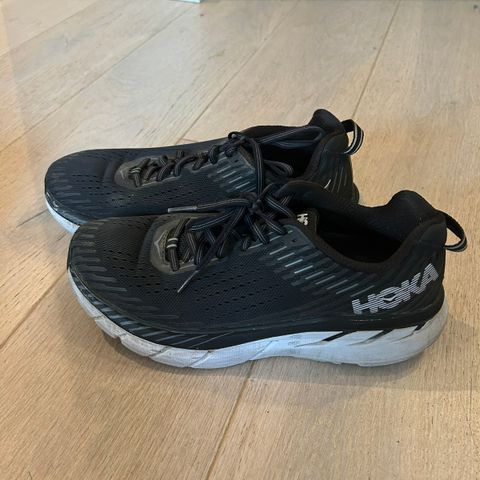 Hoka clifton 40 2/3