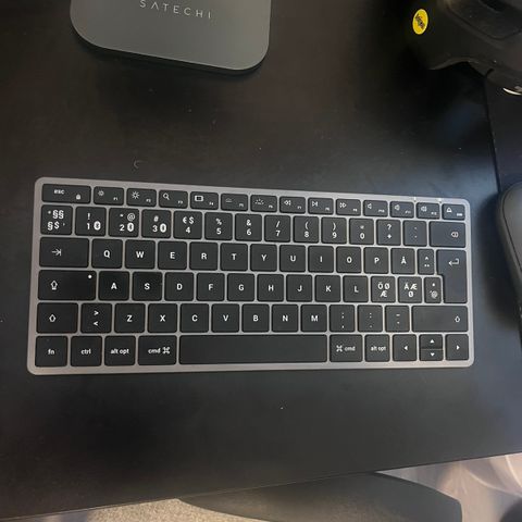 Satechi tastatur og mus (bluetooth)