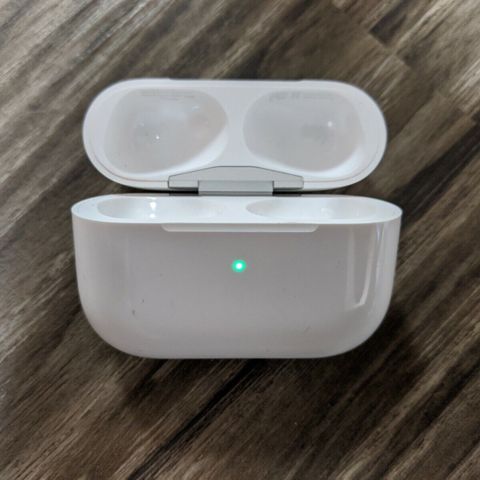 AirPods Pro Charging Case