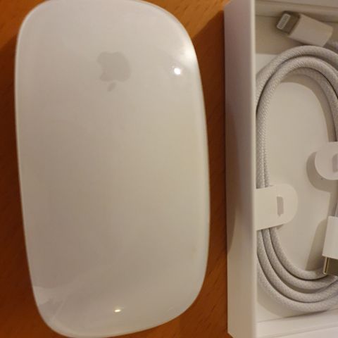 Apple Magic Mouse- som ny! Komplett pakke. Wireless.