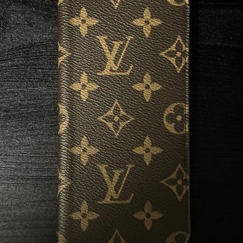 Louis Vuitton iPhone 6+ Folio Deksel