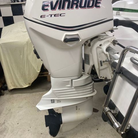 Evinrude 40hk selges i deler