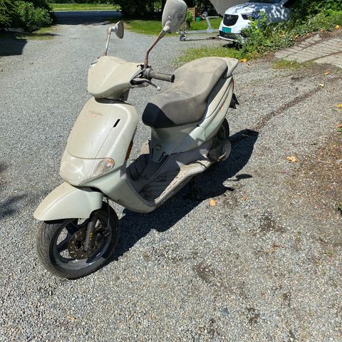 Brukt moped selges