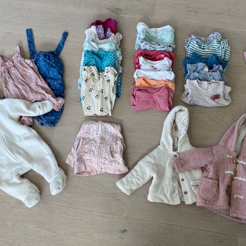 Girls clothing package 2 - 6 months size 62 / 68