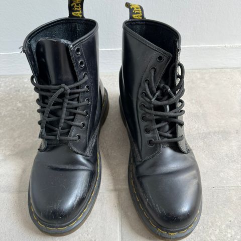 Dr Martens Str 39