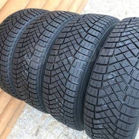 215/60R16 vinterdekkset Pirelli