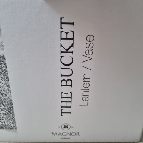 The Bucket Laterne / Vase fra MAGNOR