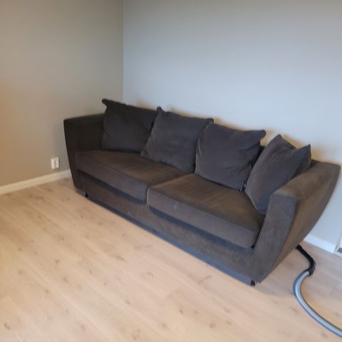 3 seter sofa(Må bort fort )