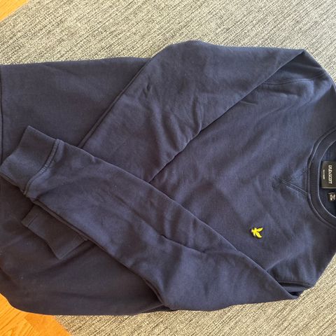 Genser fra Lyle & Scott str 11-12 år