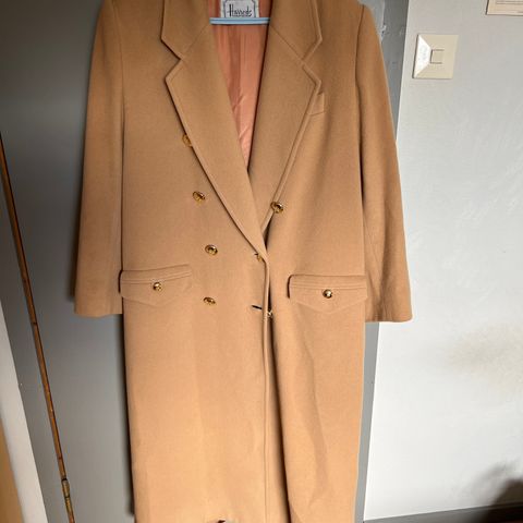 Harrods Vintage herre kåper str 40, i ull og cashmere selges kr 300,-