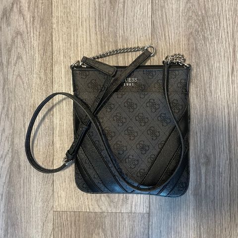 Guess Skulderveske/Crossbody