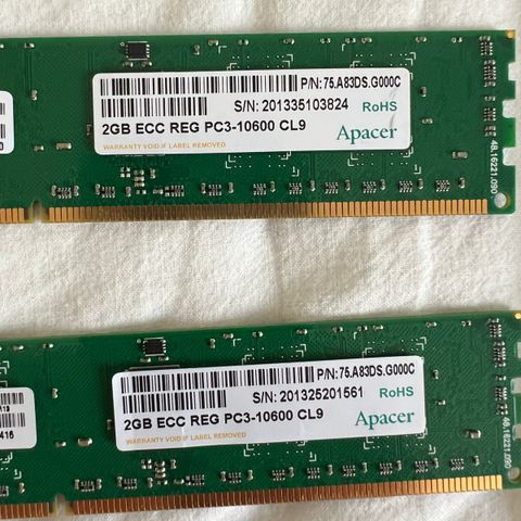 12x 2 GB 10600 CL9 ECC RAM til salgs samlet