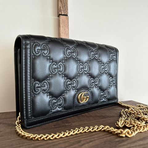 Gucci Matelassé Chain Wallet