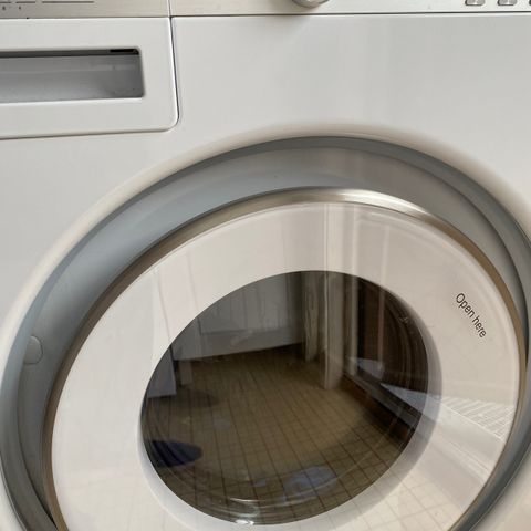 Vaskemaskin av høy kvalitet energiklasse A, kjøpt i oktober 2020.
