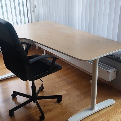 IKEA BEKANT skrivebord i eikefiner m/ hjørne 160x110