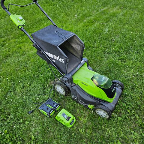 Greenwork gressklipper og trimmer