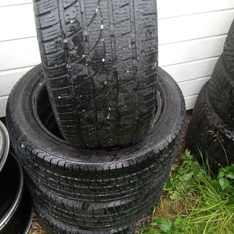 225/50R17 Helårsdekk