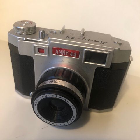 Anny-44 kamera