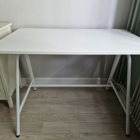 GLADHÖJDEN desk