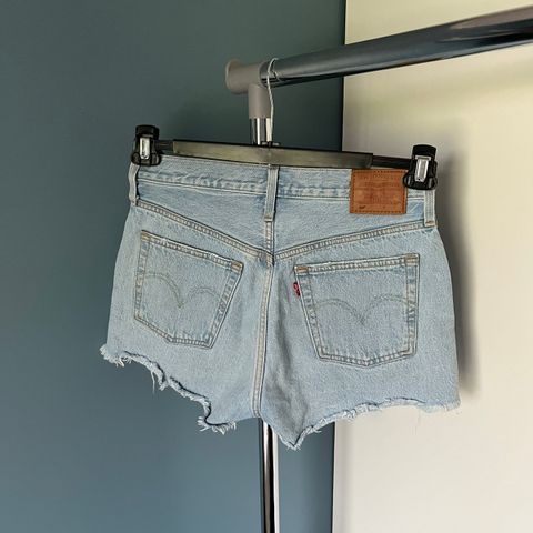 Levis 501 shorts, str W27