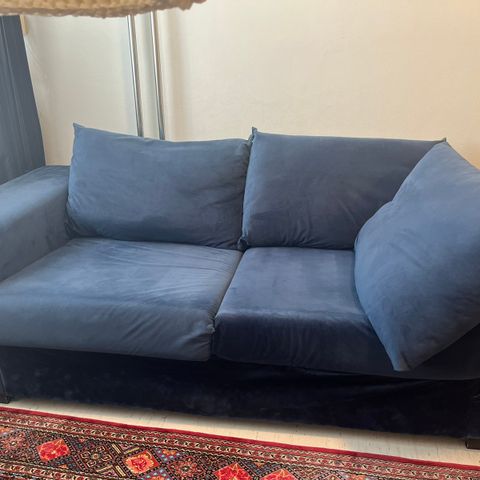 Blå velour sofa 2 seter