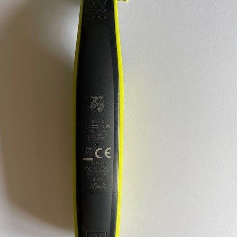 Philips One Blade QP 2520 skjeggtrimmer selges rimelig
