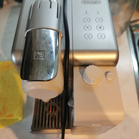 DeLonghi Latissima touch Nespresso maskin