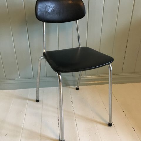 Vintage stol i skinn og metall