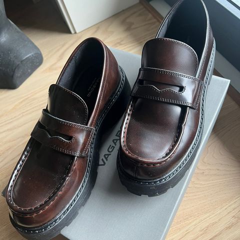 Vagabond sko - 2.0 loafers selges