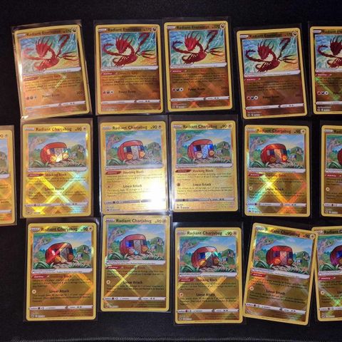 Pokemon kort - 16 Radiant fra Crown Zenith, 11 Charjabug 5 Eternatus