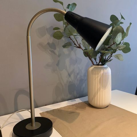 Bordlampe fra IKEA Kvart