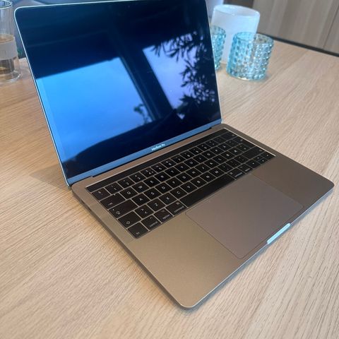 MacBook pro 2017 13”TB   i5 3.1GHz/8G