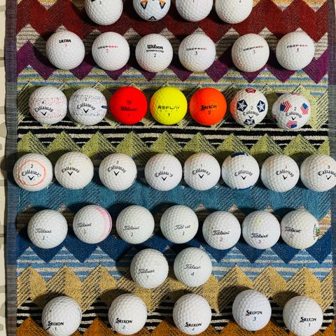 Golfballer og peg