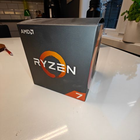AMD Ryzen 7 2700 selges