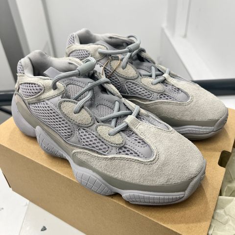 Yeezy boost 500