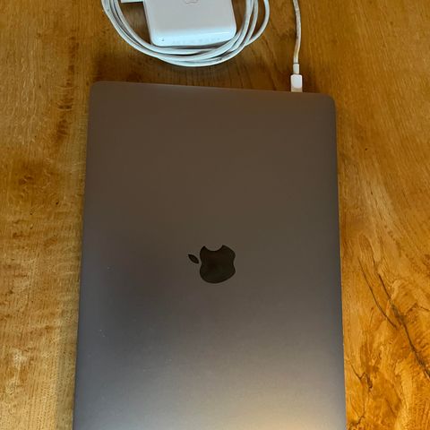 MacBook Pro 13" M1 2020 (16GB) - Selges billig!