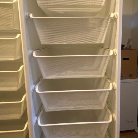 RESERVERT - Ikea Pax garderobestamme 50x58x201 med skuffer