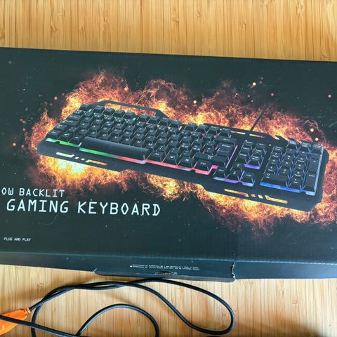 Deltaco gaming tastatur ( rainbow)