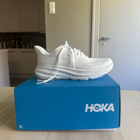 Hoka clifton 9 36 2/3